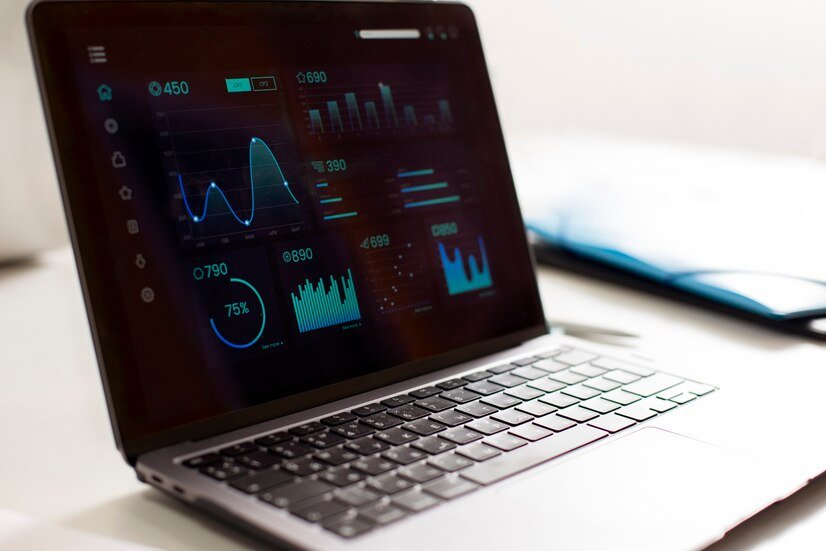 Descubra como transformar dados brutos em insights acionáveis para otimizar estratégias e impulsionar o crescimento do seu negócio.