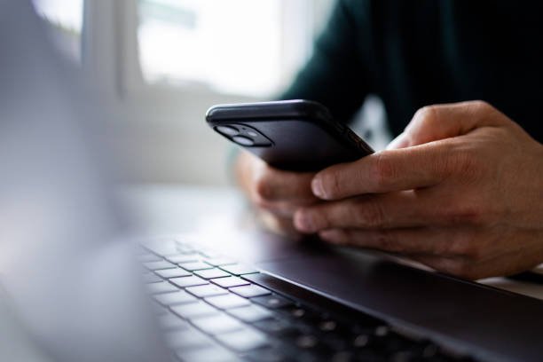 Economize até 40% com aluguel de celulares para empresas! Descubra como inovar com agilidade e tecnologia em 2025.