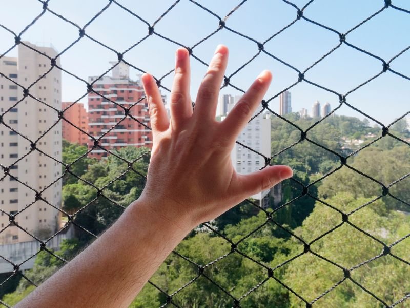 Telas e grades: qual a melhor solução para o seu lar?