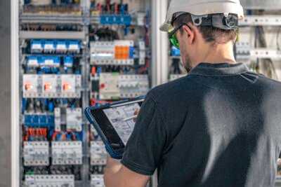 Controle e Proteção em Projetos Elétricos: A Base de um Sistema Confiável