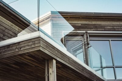 Vidro na fachada: modernidade e valorização do imóvel